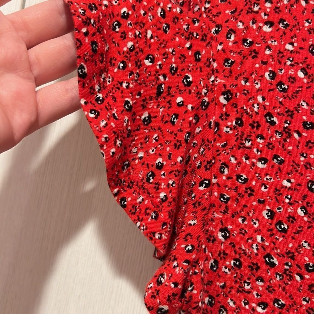 Red dress  - Picture 7 of 8